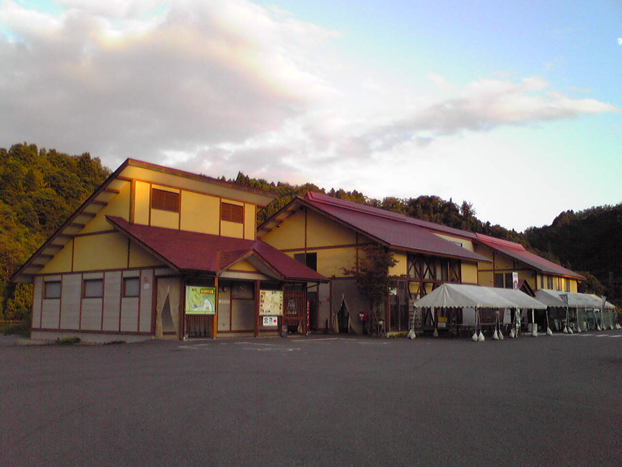 道の駅「瀬替えの郷せんだ」