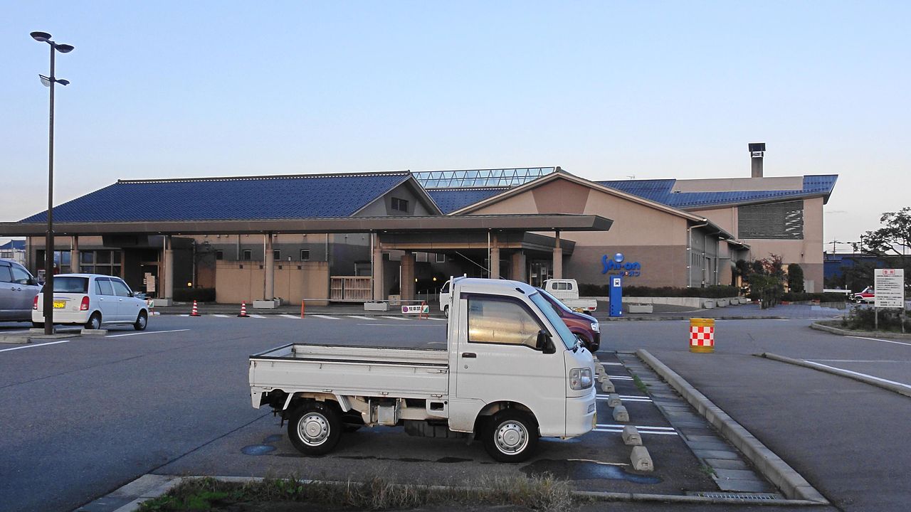 道の駅「ころ柿の里しか」