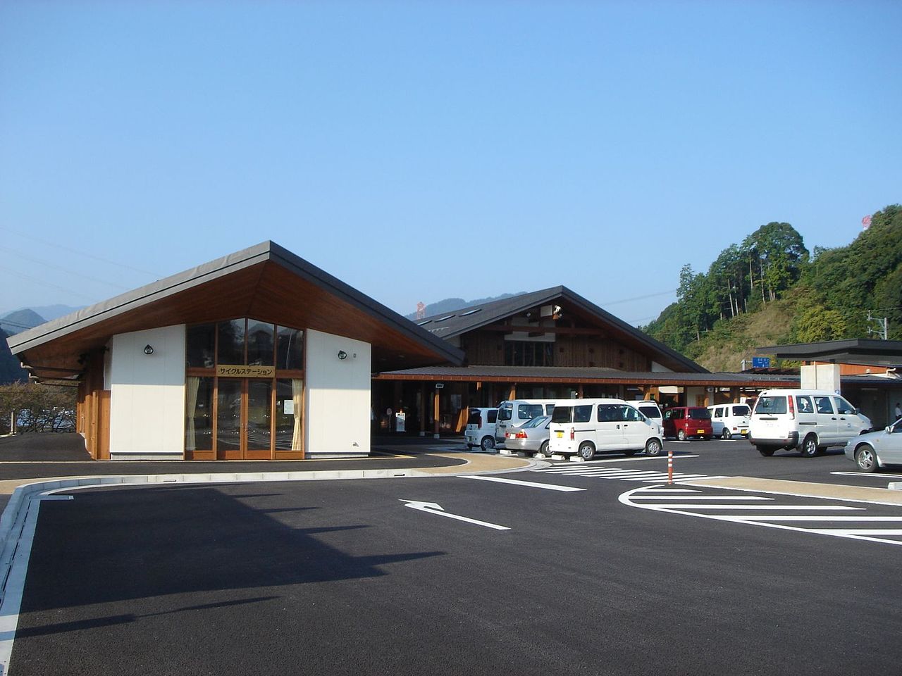 道の駅「美濃にわか茶屋」